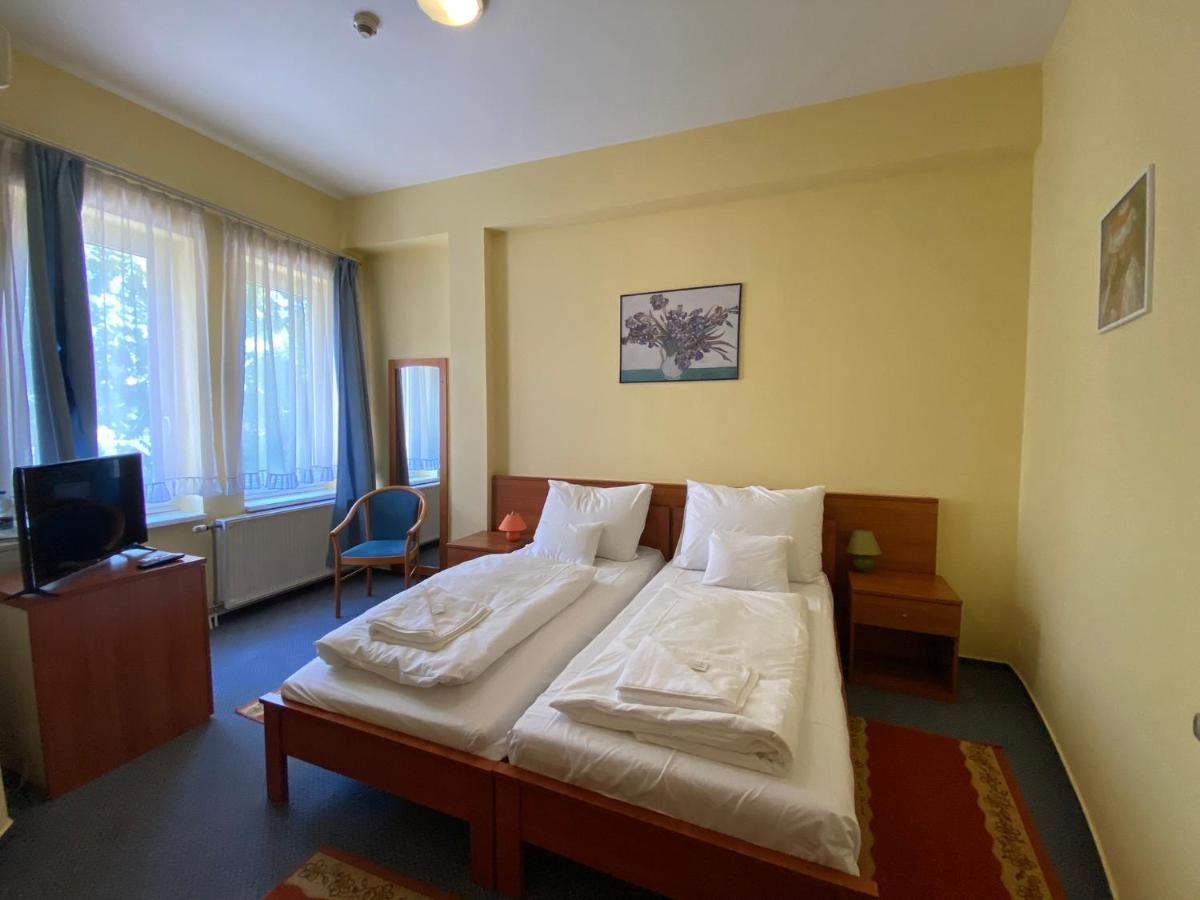 Tisza Alfa Hotel Szeged Eksteriør billede